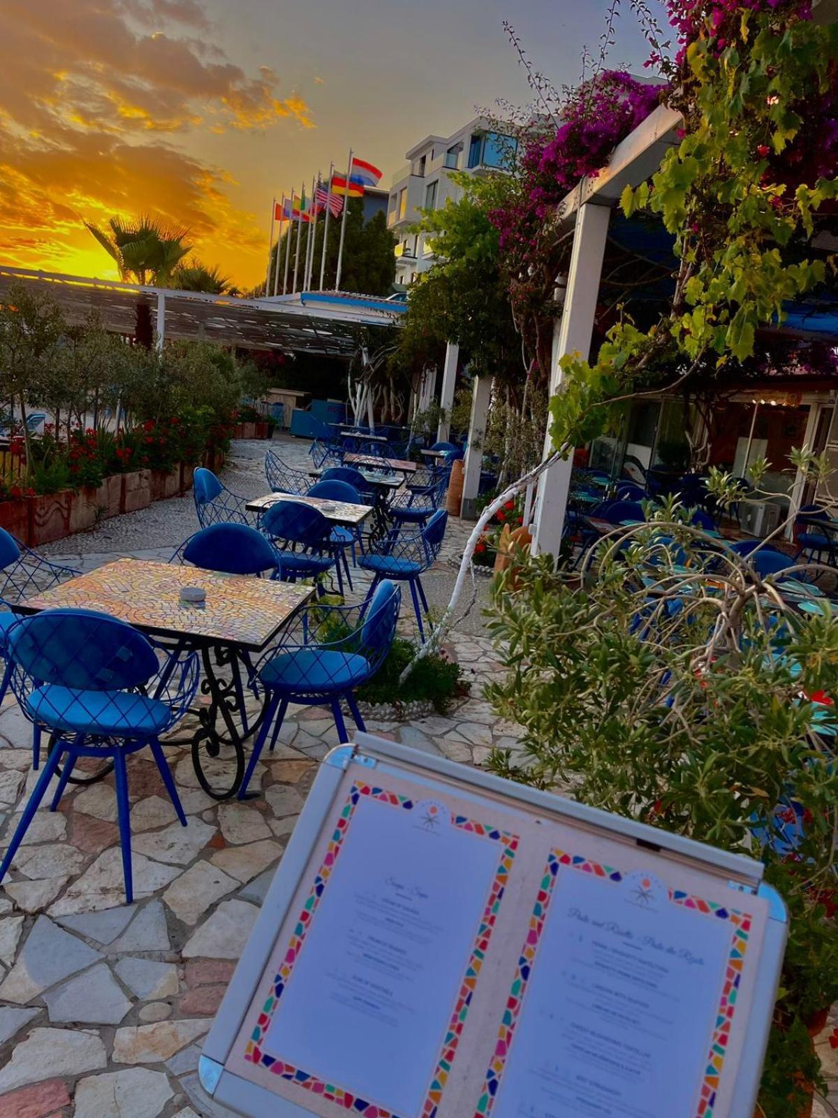 Bougainvill Sunset Villa Sarandë Exterior foto