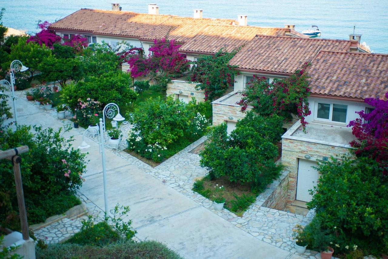 Bougainvill Sunset Villa Sarandë Exterior foto